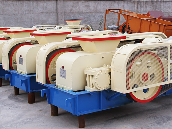 Picture of toothed roll crusher