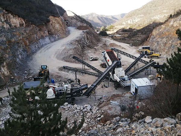 Multi-combination Mobile Crusher