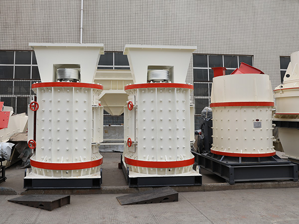 Aggregate mining compound crusher 
